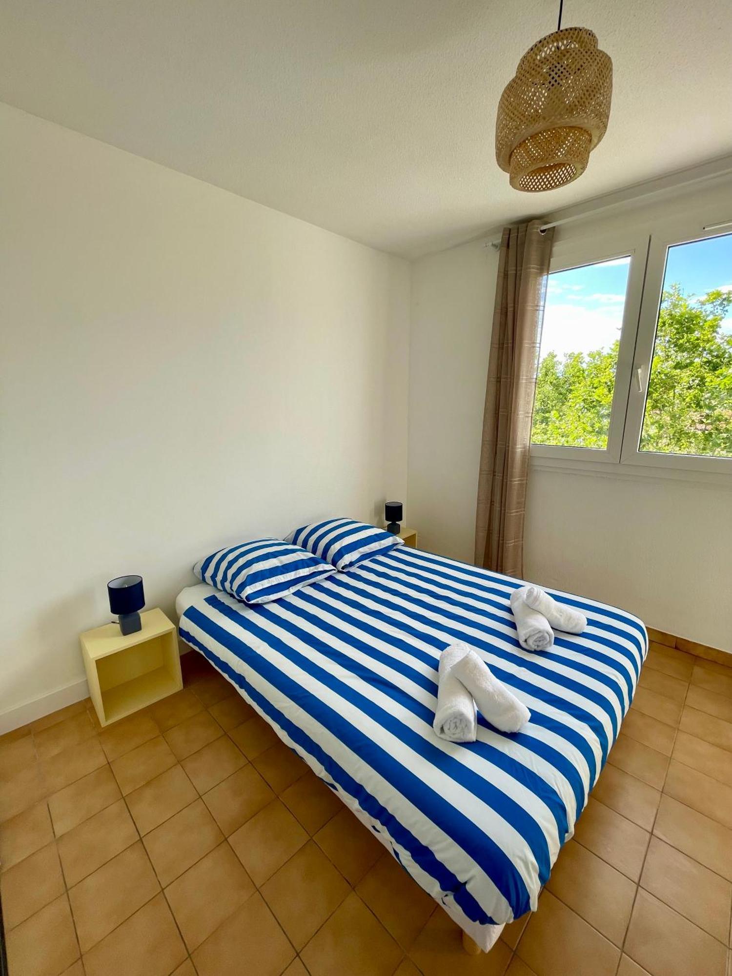 Appartement Superbe Duplex Refait A Neuf ! à Hyères Extérieur photo