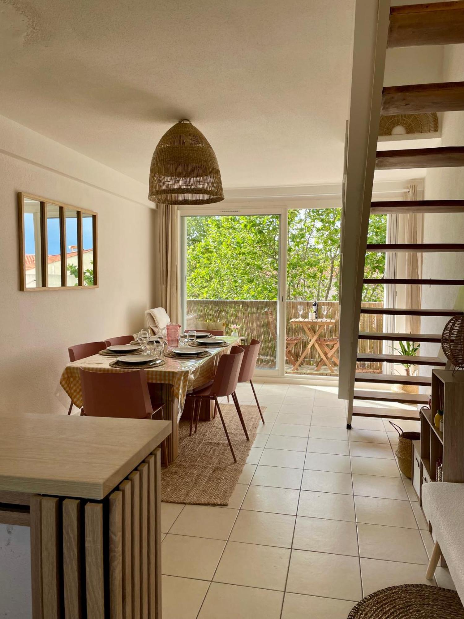 Appartement Superbe Duplex Refait A Neuf ! à Hyères Extérieur photo